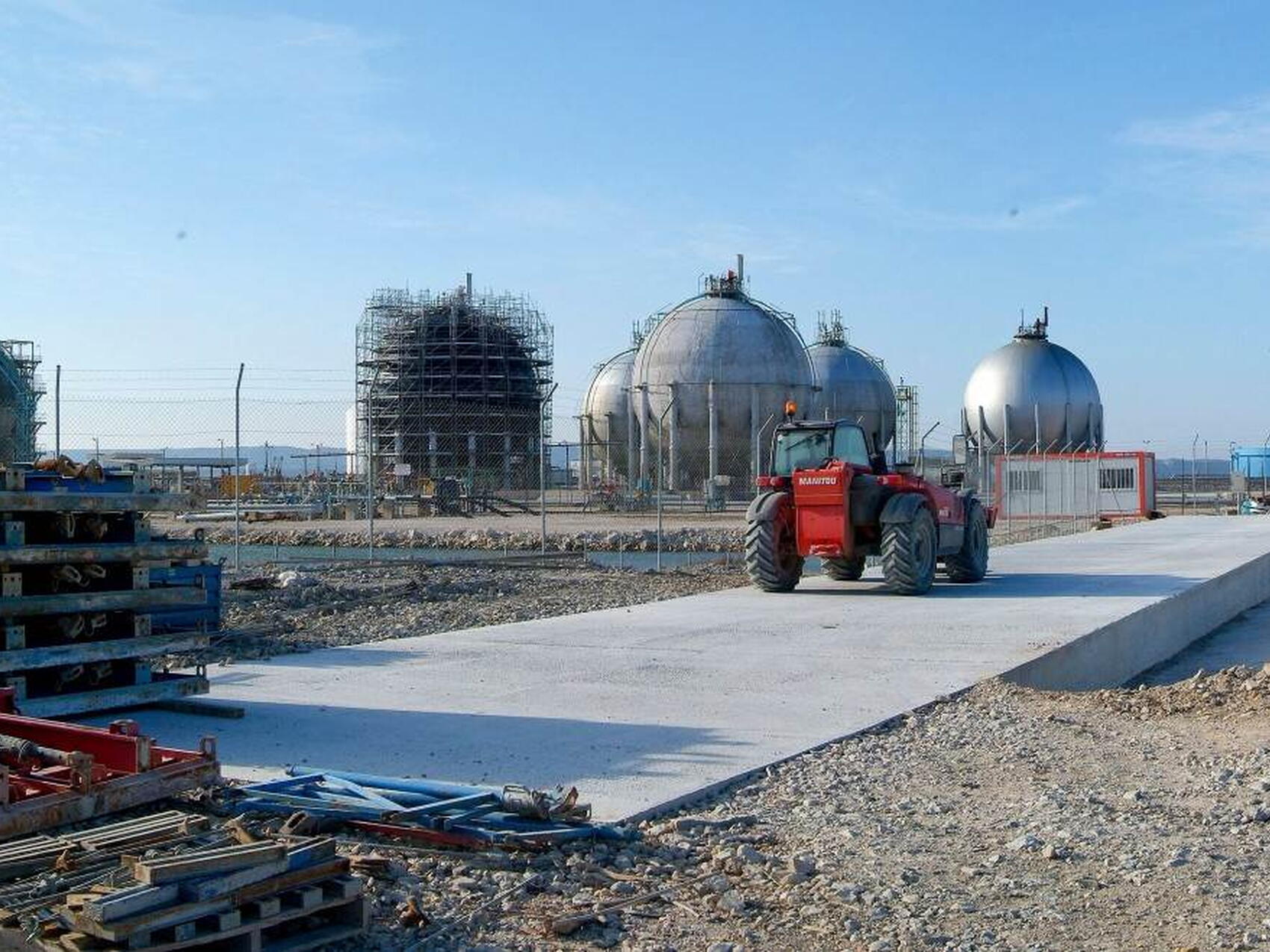 By boat, by barge, by transporter